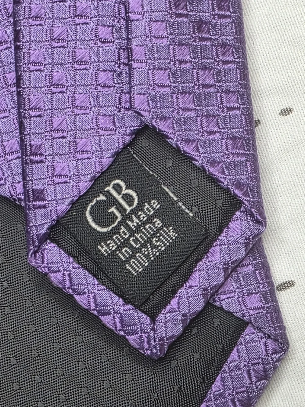 Geoffrey Beene Purple Geometric Woven 100% Silk Tie - EUC